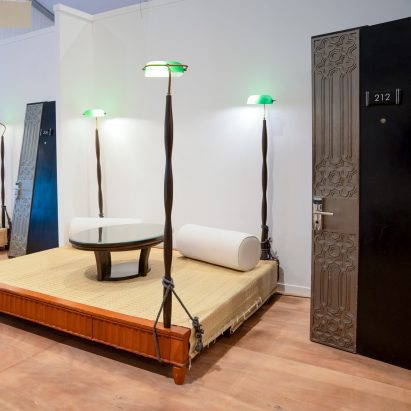 Lucas Muñoz makes Design Mumbai cafe from 